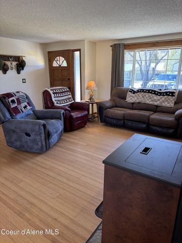 265 Campbell Loop, Laclede, ID 83841