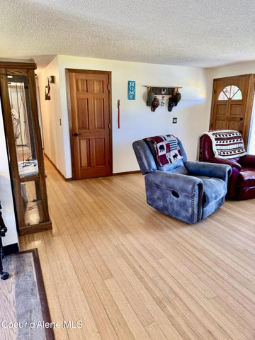 265 Campbell Loop, Laclede, ID 83841