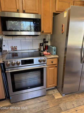 265 Campbell Loop, Laclede, ID 83841