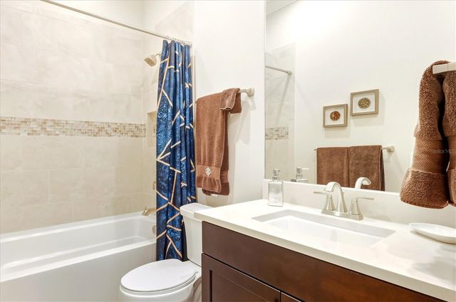 4711 BENITO COURT, Bradenton, FL 34211