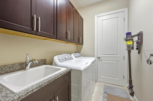 4711 BENITO COURT, Bradenton, FL 34211