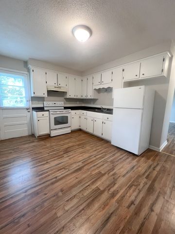 107 Tandy Dr Apt A, Clarksville, TN 37042