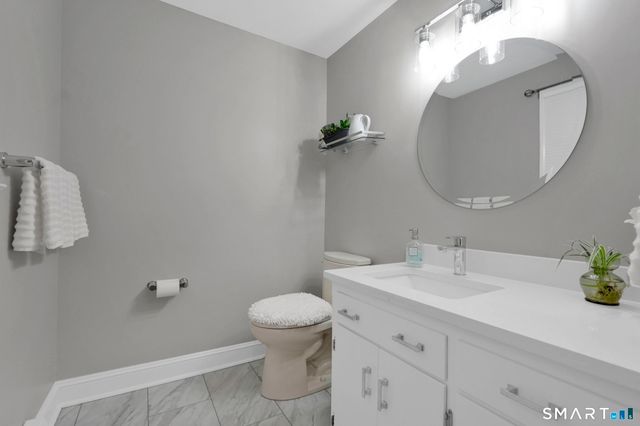 19 Kennedy Road, Manchester, CT 06042