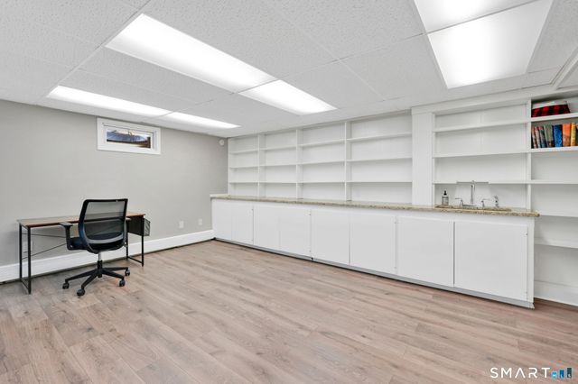 19 Kennedy Road, Manchester, CT 06042