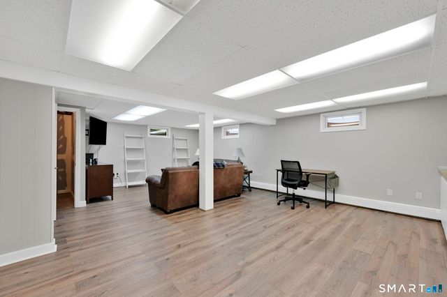 19 Kennedy Road, Manchester, CT 06042