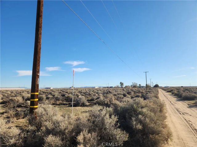10 Edie, Hinkley, CA 92347
