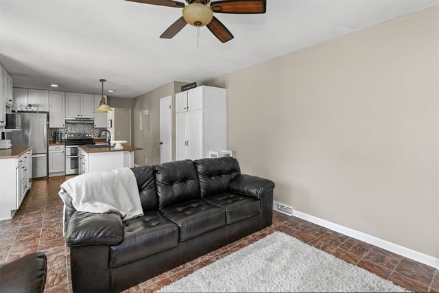 217 Jordan Drive, West Des Moines, IA 50265