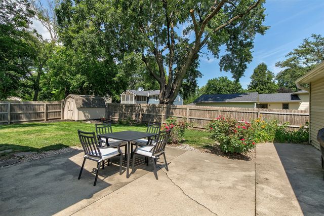 217 Jordan Drive, West Des Moines, IA 50265