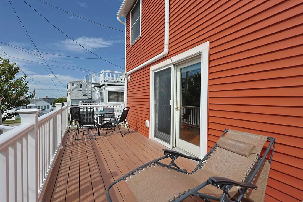 Image 16 of property listing at 23 Boar's Head Terrace, Hampton, NH 03842