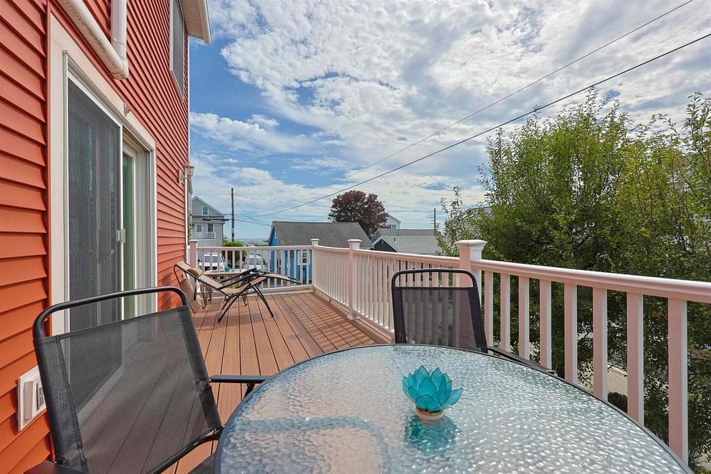 Image 18 of property listing at 23 Boar's Head Terrace, Hampton, NH 03842
