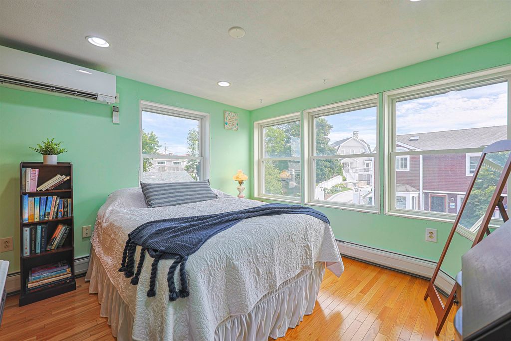 Image 19 of property listing at 23 Boar's Head Terrace, Hampton, NH 03842