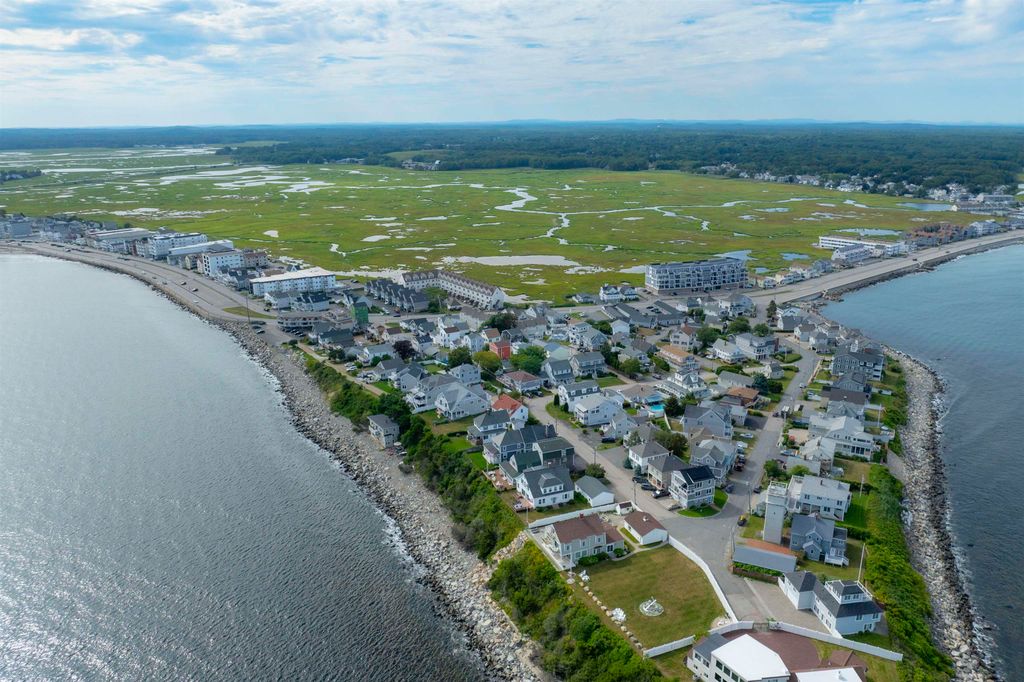 Image 3 of property listing at 23 Boar's Head Terrace, Hampton, NH 03842