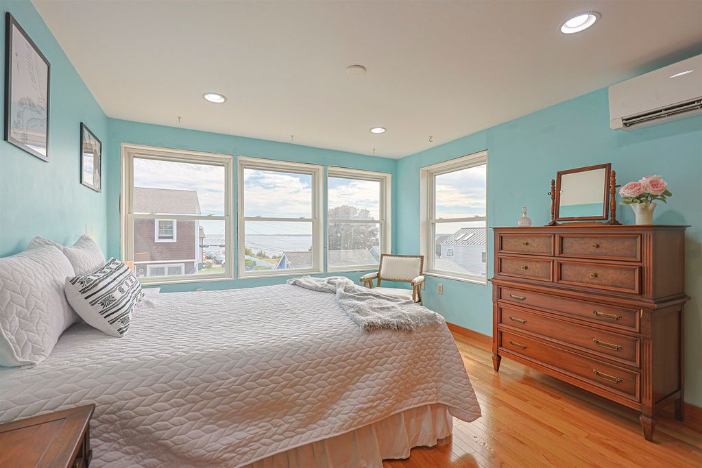 Image 37 of property listing at 23 Boar's Head Terrace, Hampton, NH 03842
