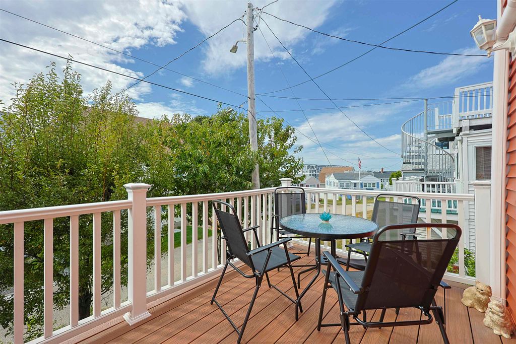 Image 47 of property listing at 23 Boar's Head Terrace, Hampton, NH 03842