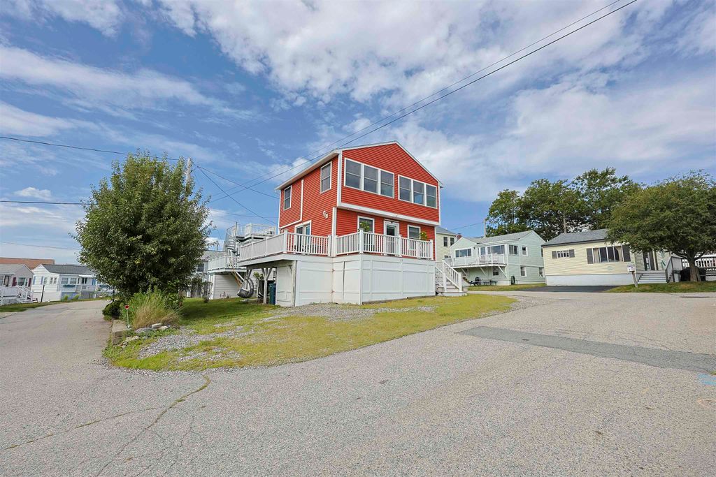 Image 8 of property listing at 23 Boar's Head Terrace, Hampton, NH 03842