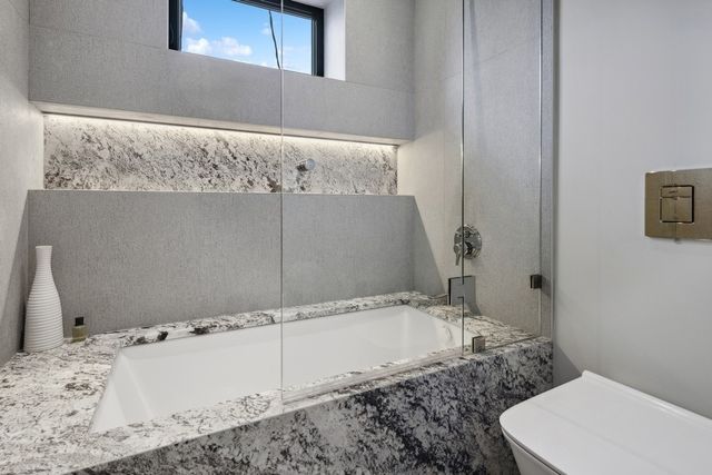 5415 N Ashland Avenue, Chicago, IL 60640