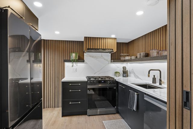 5415 N Ashland Avenue, Chicago, IL 60640