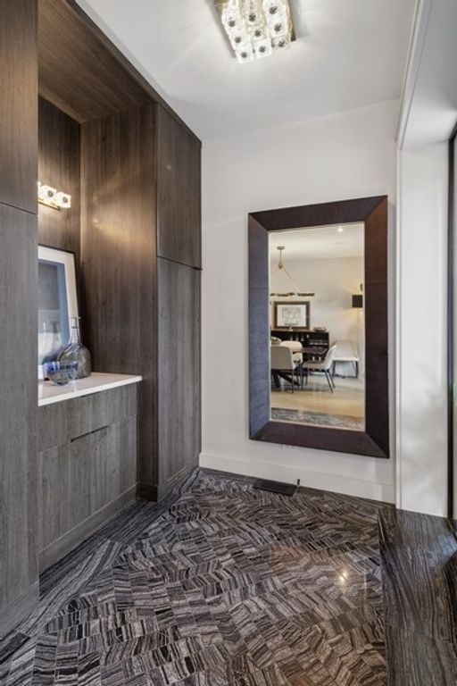 Image 38 of property listing at 5415 N Ashland Avenue, Chicago, IL 60640
