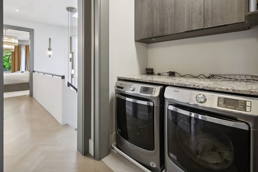 Image 40 of property listing at 5415 N Ashland Avenue, Chicago, IL 60640