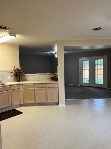 108 Bexar Forest CV, Elgin, TX 78621