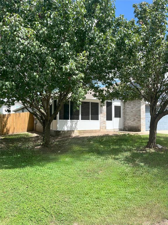 108 Bexar Forest CV, Elgin, TX 78621