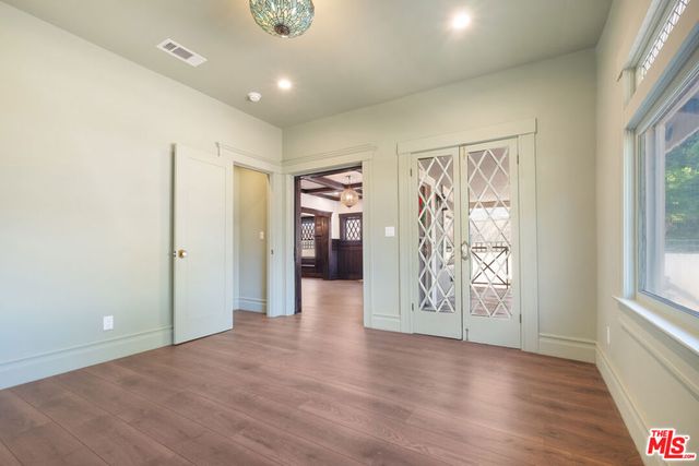 2180 W 31st Street, Los Angeles, CA 90018