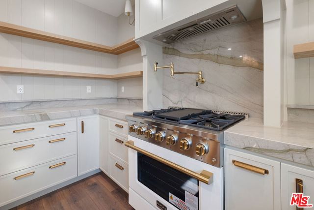 2180 W 31st Street, Los Angeles, CA 90018