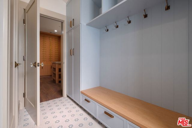 2180 W 31st Street, Los Angeles, CA 90018