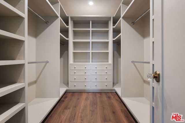 2180 W 31st Street, Los Angeles, CA 90018