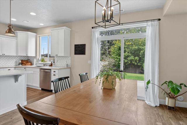 7416 N HORIZON RIDGE Ln, Spokane, WA 99208