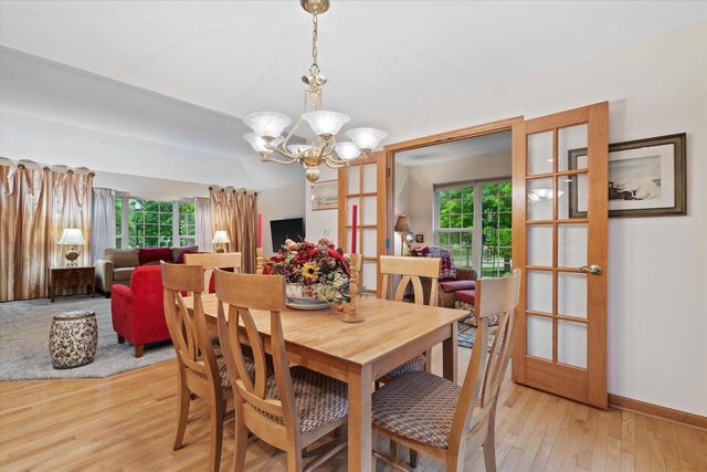 1718 Tumbleweed CIRCLE, West Bend, WI 53095