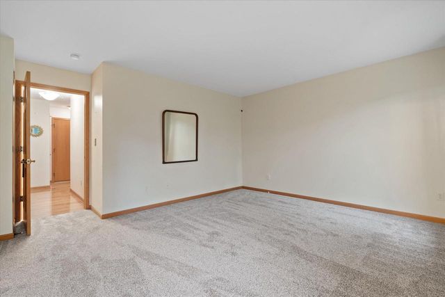 1718 Tumbleweed CIRCLE, West Bend, WI 53095