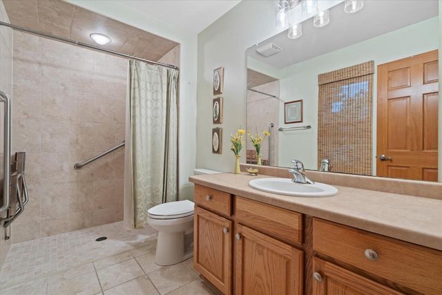 1718 Tumbleweed CIRCLE, West Bend, WI 53095