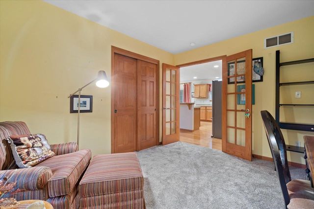 1718 Tumbleweed CIRCLE, West Bend, WI 53095