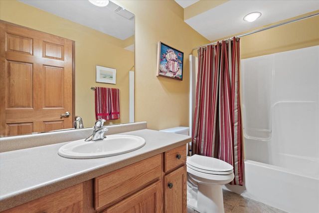 1718 Tumbleweed CIRCLE, West Bend, WI 53095