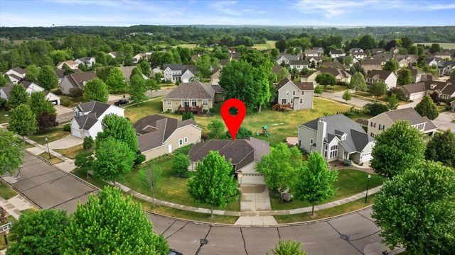1718 Tumbleweed CIRCLE, West Bend, WI 53095