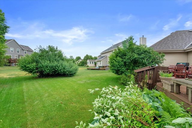 1718 Tumbleweed CIRCLE, West Bend, WI 53095