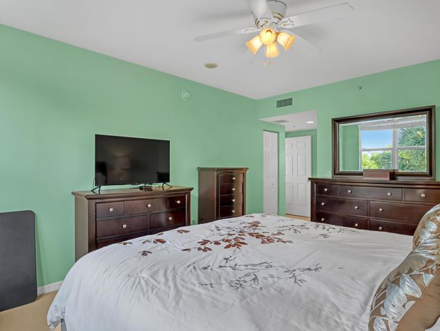 700 E Boynton Beach Boulevard 312, Boynton Beach, FL 33435