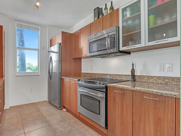 700 E Boynton Beach Boulevard 312, Boynton Beach, FL 33435