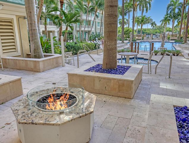 700 E Boynton Beach Boulevard 312, Boynton Beach, FL 33435