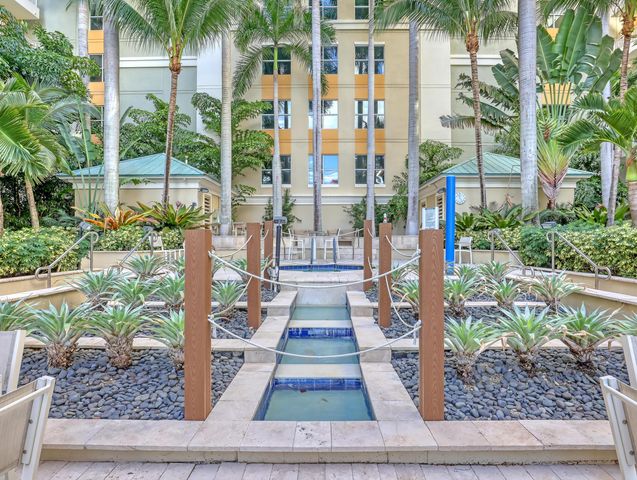 700 E Boynton Beach Boulevard 312, Boynton Beach, FL 33435