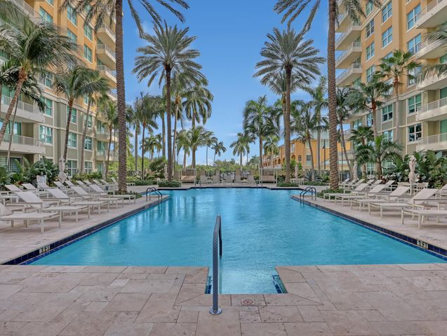 700 E Boynton Beach Boulevard 312, Boynton Beach, FL 33435