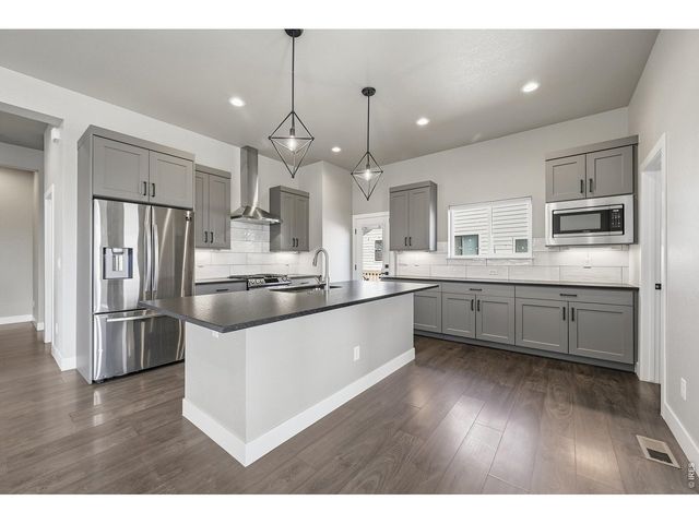 5197 School House Dr, Timnath, CO 80547