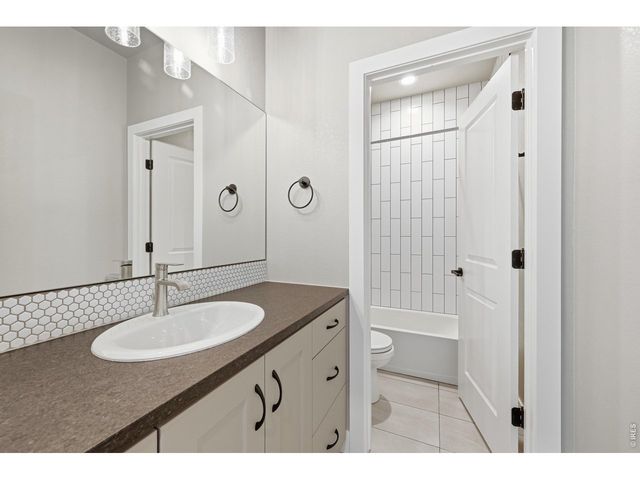 5197 School House Dr, Timnath, CO 80547