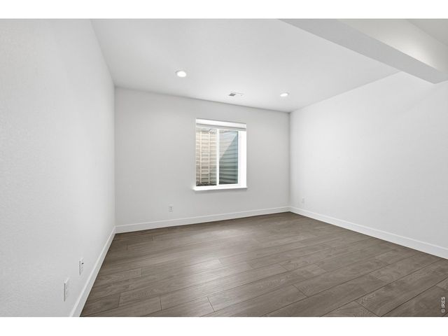 5197 School House Dr, Timnath, CO 80547