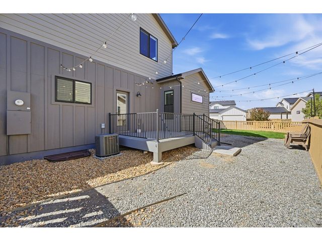 5197 School House Dr, Timnath, CO 80547