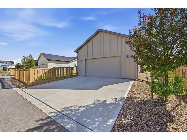 5197 School House Dr, Timnath, CO 80547
