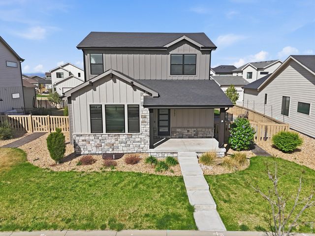 5197 School House Dr, Timnath, CO 80547