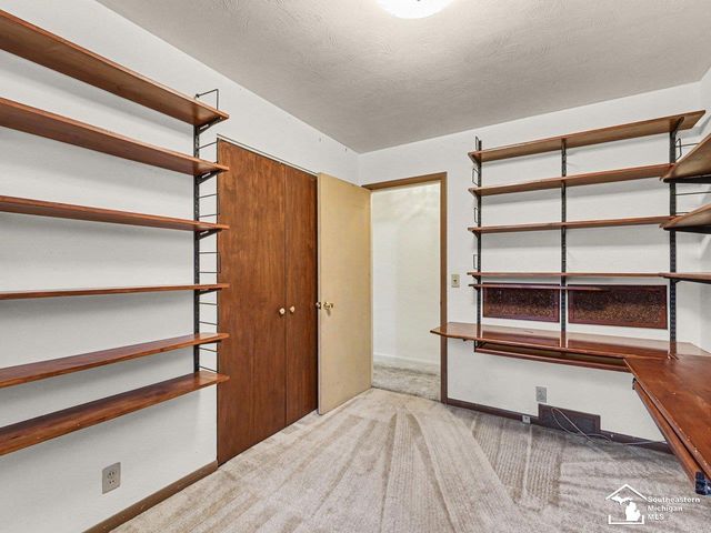 1593 Longfellow Drive, Temperance, MI 48182