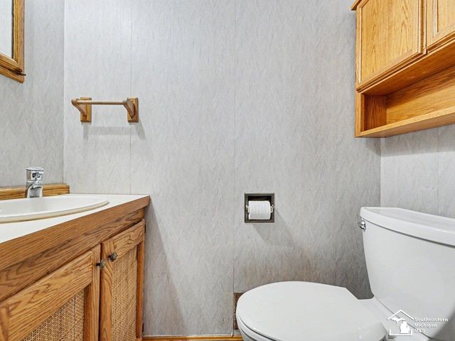 1593 Longfellow Drive, Temperance, MI 48182